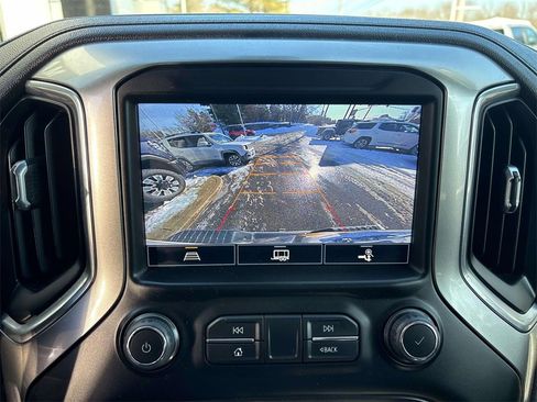 Used 2022 Chevrolet Silverado 2500 LTZ w/ LTZ Convenience Package image 17