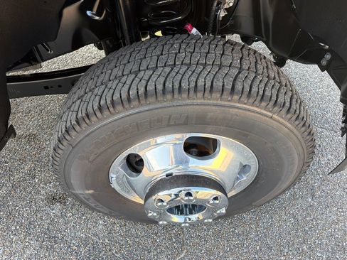 New 2026 Ford F350 XLT w/ FX4 Off-Road Package AWD/4WD image 14
