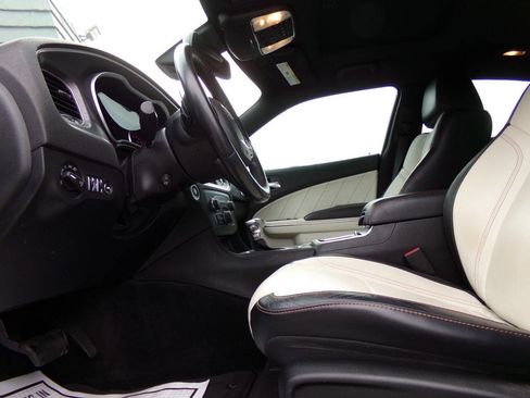 Used 2016 Dodge Charger SXT w/ AWD Premium Group image 19