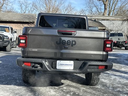 New 2026 Jeep Gladiator Sahara image 15