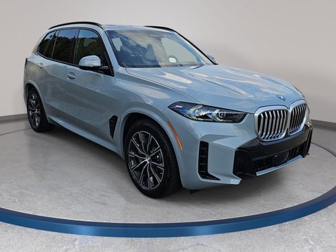 New 2026 BMW X5 xDrive50e w/ M Sport Package AWD/4WD image 3