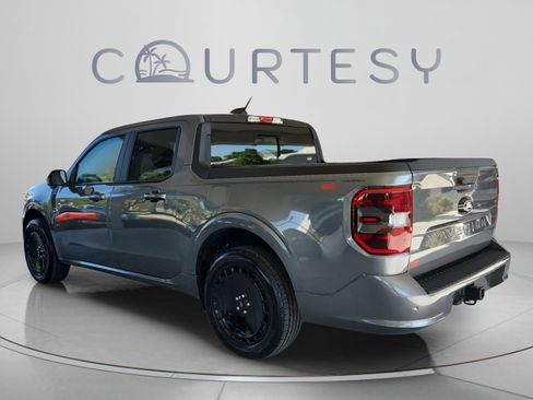 Used 2025 Ford Maverick Lobo AWD/4WD image 4