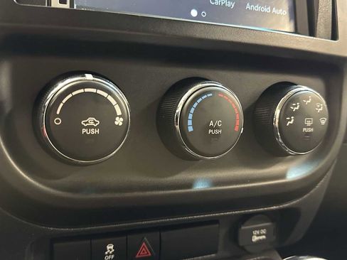 Used 2016 Jeep Compass Sport w/ Power Value Group image 19