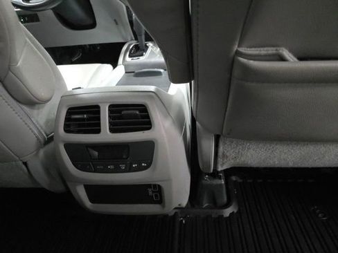 Used 2019 Honda Pilot EX-L image 9