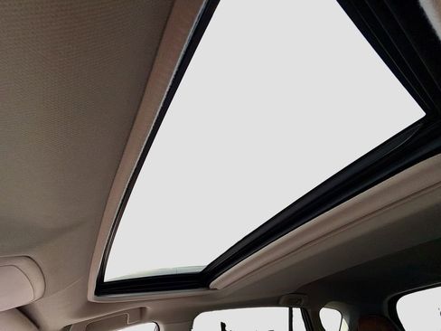 Used 2017 Toyota RAV4 Limited FWD image 14