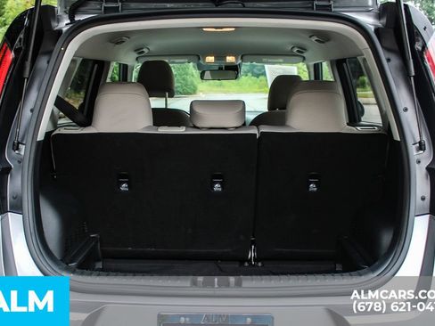 Used 2025 Kia Soul LX w/ LX Technology Package FWD image 21