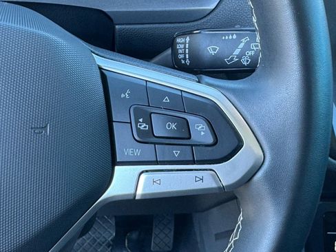 Used 2022 Volkswagen Tiguan SE image 25