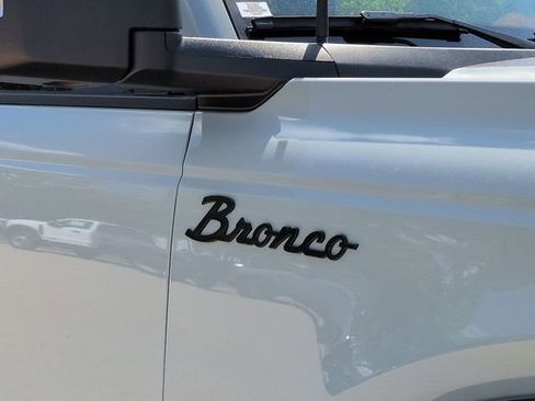 Certified 2024 Ford Bronco Wildtrak AWD/4WD image 14