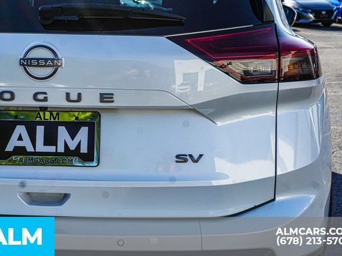 Used 2024 Nissan Rogue SV FWD image 13