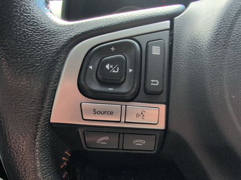 Used 2017 Subaru Crosstrek 2.0i Premium image 16