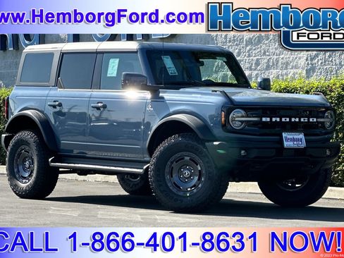 New 2025 Ford Bronco Outer Banks w/ Sasquatch Package image 1