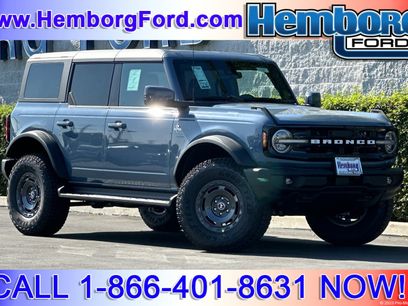 New 2025 Ford Bronco Outer Banks w/ Sasquatch Package