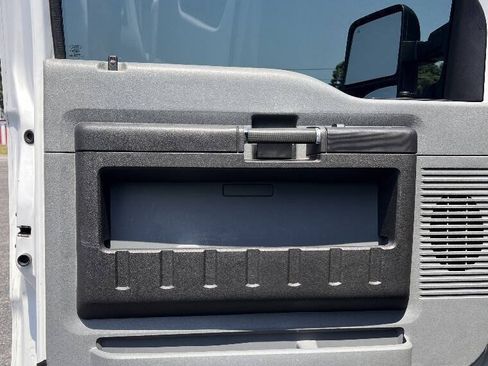 Used 2014 Ford F250 XL w/ Power Equipment Group RWD image 11