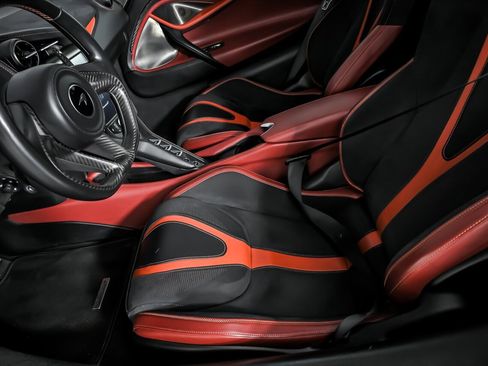 Used 2019 McLaren 720S image 21