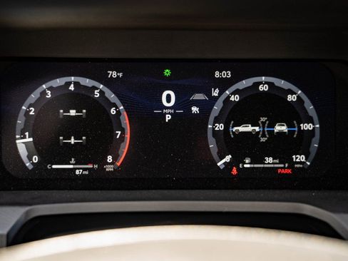Used 2025 Toyota Tacoma TRD Sport AWD/4WD image 31