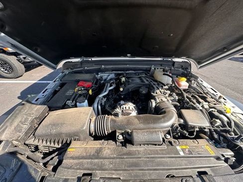 Used 2024 Jeep Wrangler Unlimited Sport AWD/4WD image 17