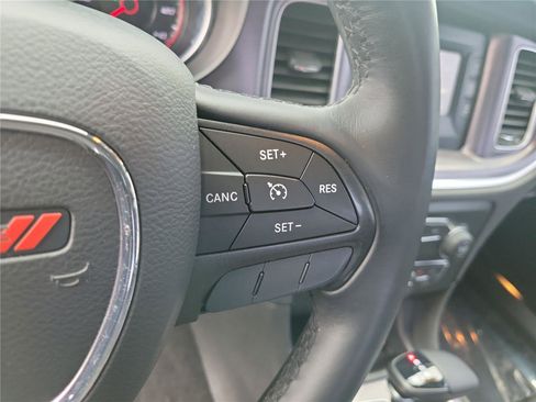 Used 2016 Dodge Charger SE w/ Power Sunroof Group AWD/4WD image 25