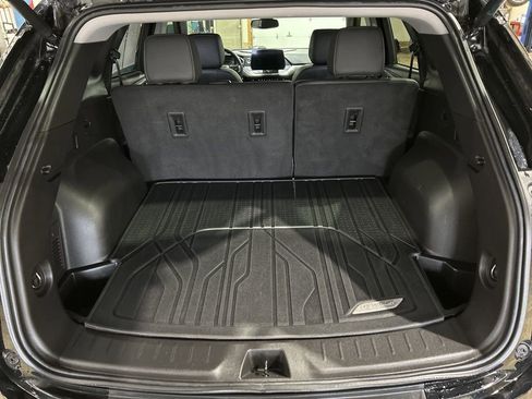 Used 2023 Chevrolet Blazer LT w/ Midnight/Sport Edition FWD image 14