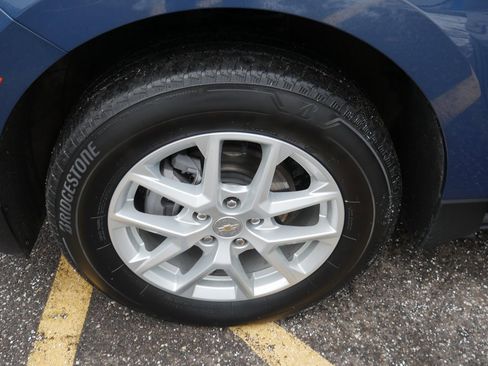 Used 2024 Chevrolet Equinox LT image 32