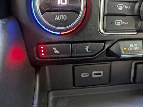 Used 2021 Chevrolet Tahoe Z71 image 23