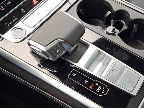 New 2026 Audi Q8 Premium Plus image 16