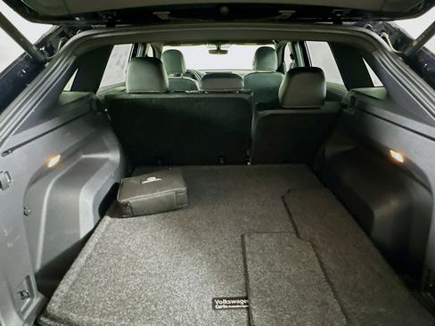 Used 2023 Volkswagen Atlas Cross Sport SE image 28