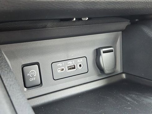 New 2025 Nissan Sentra SR image 35