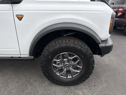 New 2025 Ford Bronco Badlands AWD/4WD image 2