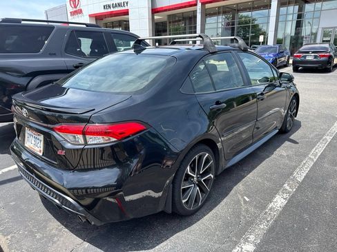 Used 2020 Toyota Corolla SE w/ SE Premium Package FWD image 3