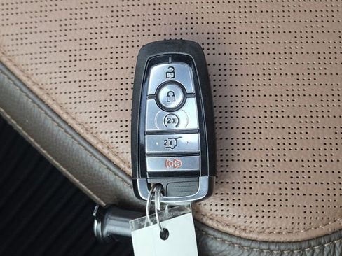 Used 2025 Ford Expedition Max King Ranch image 44