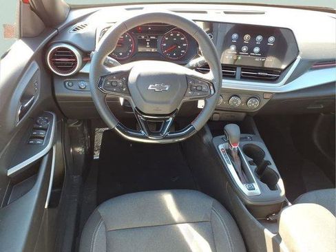 New 2026 Chevrolet Trax RS image 9