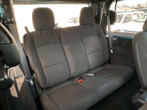 Used 2020 Jeep Wrangler Sport S image 21