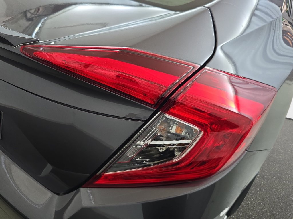 Used 2018 Honda Civic EX-L image 33