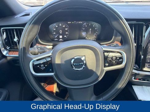 Used 2020 Volvo V60 T5 Momentum FWD image 10