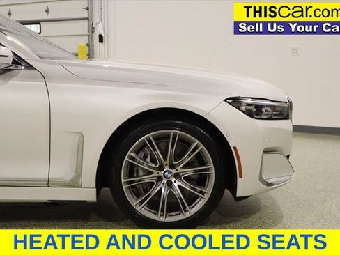 Used 2021 BMW 750i xDrive w/ Executive Package AWD/4WD image 11