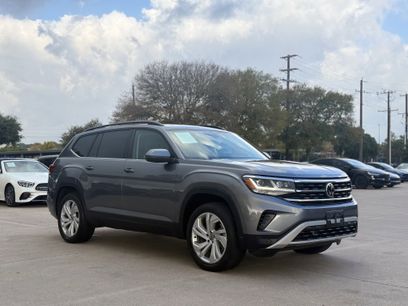 Used 2022 Volkswagen Atlas SE w/ Panoramic Sunroof Package