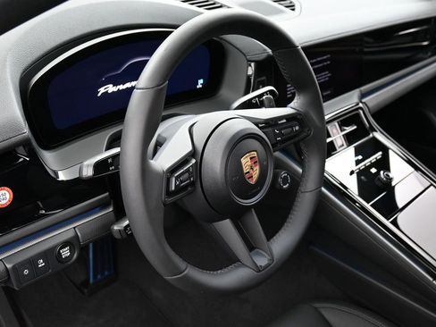 New 2025 Porsche Panamera 4 image 17
