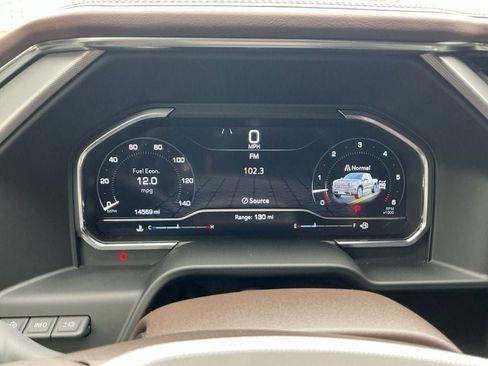 Used 2024 GMC Sierra 1500 Denali w/ Technology Package AWD/4WD image 16