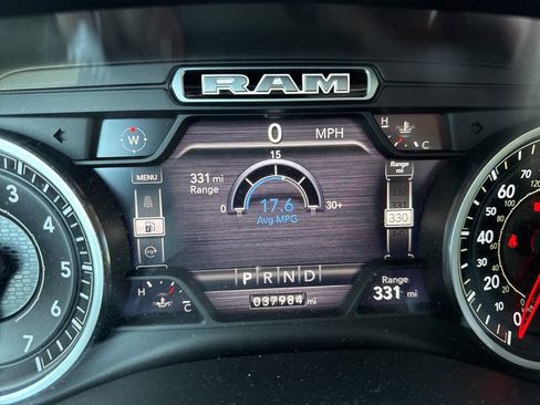 Used 2021 RAM 1500 Laramie AWD/4WD image 15