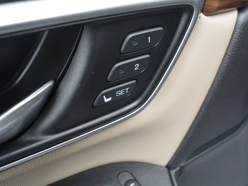 Used 2022 Honda CR-V EX-L image 8