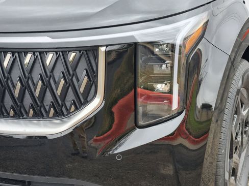 New 2026 Kia Carnival LXS image 5