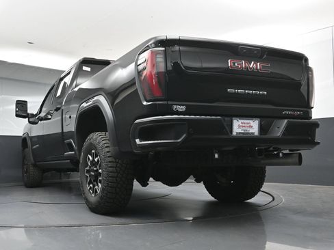 Used 2024 GMC Sierra 2500 AT4X AWD/4WD image 28
