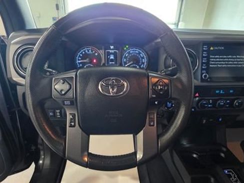 Used 2023 Toyota Tacoma TRD Off-Road image 17
