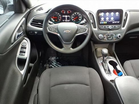 Used 2023 Chevrolet Malibu LS image 9