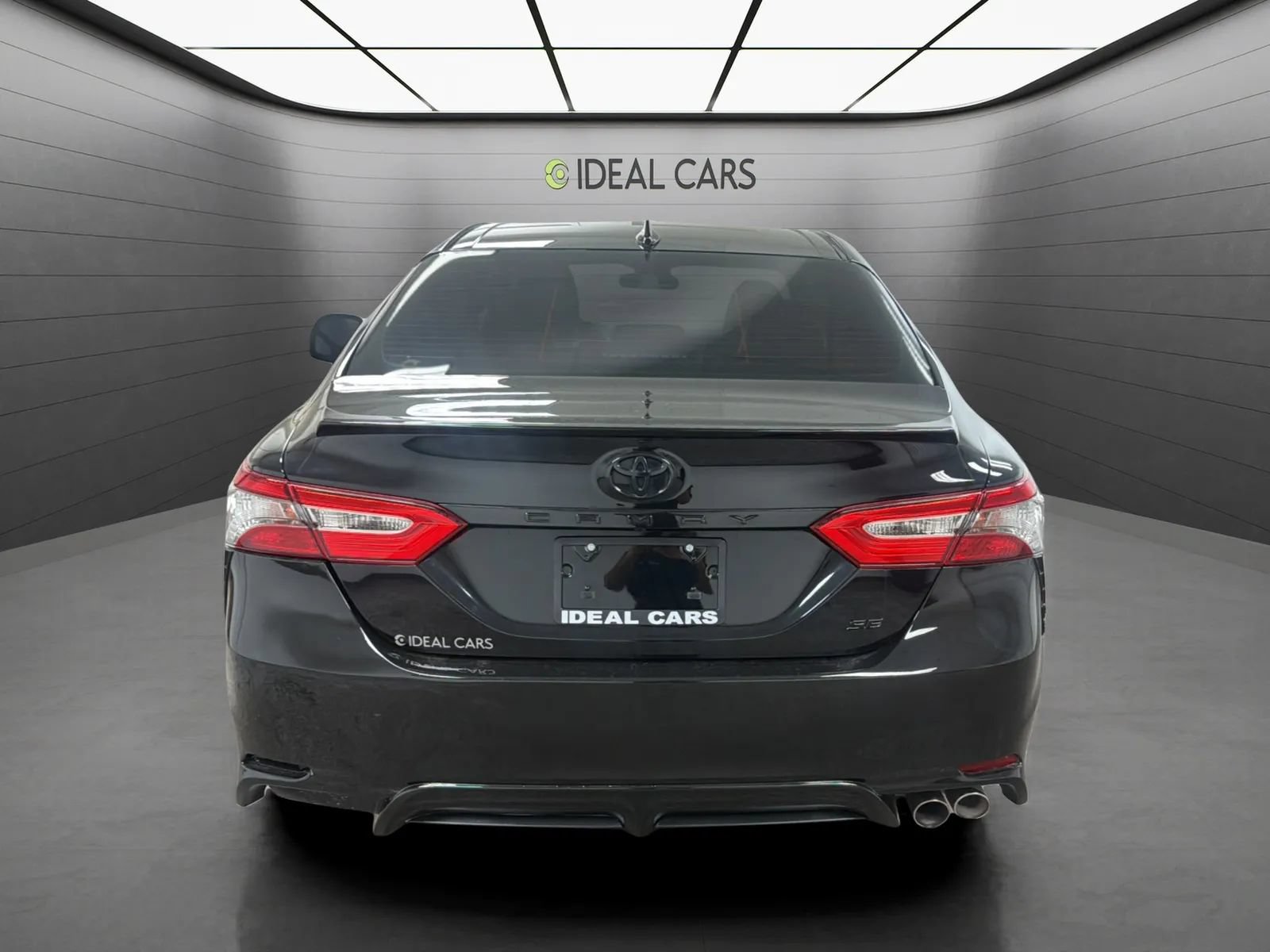 Used 2019 Toyota Camry SE FWD image 6