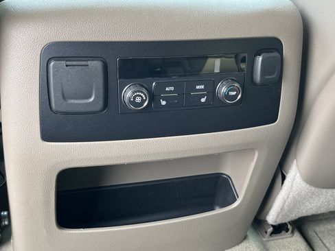 Used 2015 Chevrolet Tahoe LT w/ Luxury Package AWD/4WD image 22