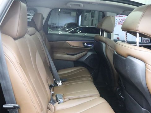 Used 2022 Acura MDX w/ Technology Package AWD/4WD image 24