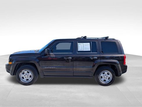Used 2014 Jeep Patriot Sport image 5