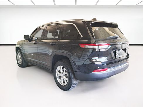 Used 2023 Jeep Grand Cherokee Limited RWD image 6