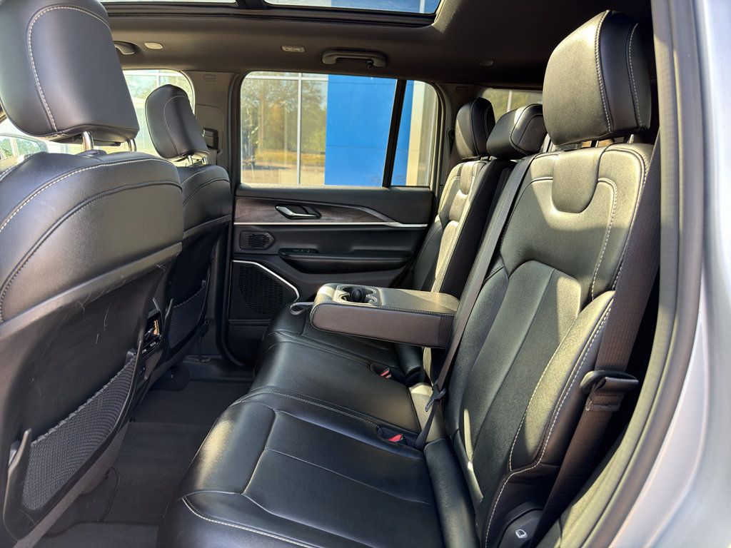 Used 2024 Jeep Grand Cherokee Limited 4xe AWD/4WD image 6